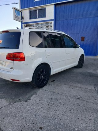 Volkswagen Touran 2011