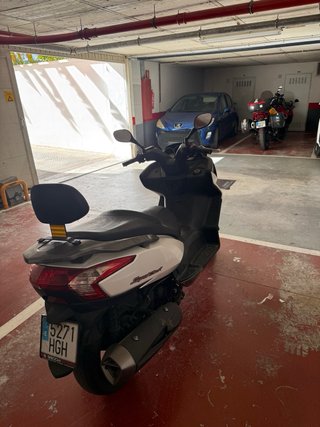 Kymco SuperDink 300