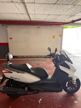 Kymco SuperDink 300
