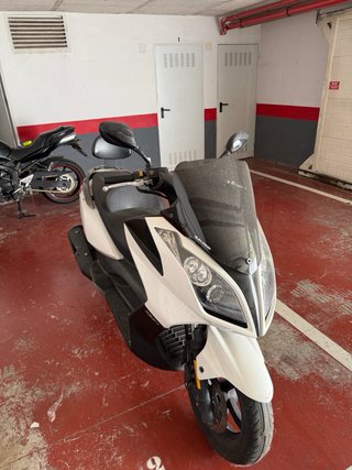 Kymco SuperDink 300