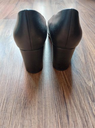 Zapatos de tacón negros Graceland