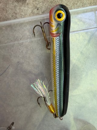 Señuelo pesca tipo plug superficie