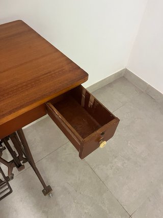 Mesa de coser Sigma madera y metal
