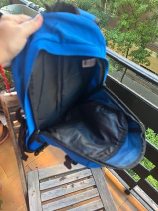 Mochila Eastpak azul y naranja