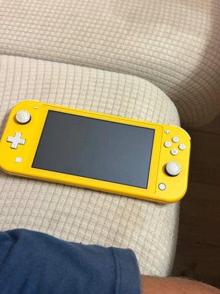 Nintendo Switch Lite Gialla