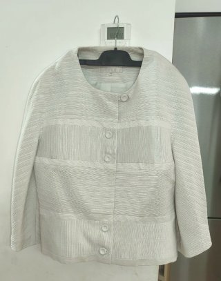 Chaqueta Alba Conde Blanca tipo Chanel