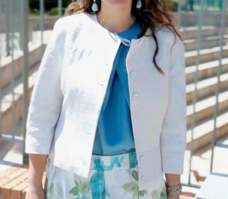 Chaqueta Alba Conde Blanca tipo Chanel