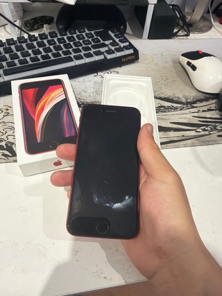 iPhone SE 2da Gen Rojo