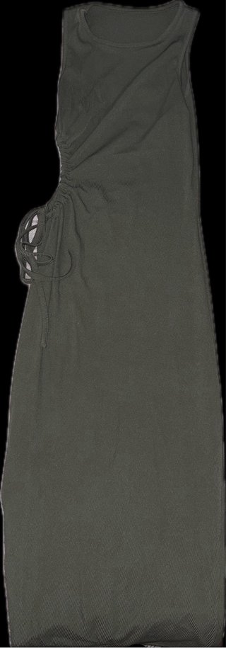 Vestido verde oliva con abertura