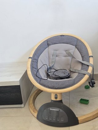Mecedora Kikka boo tela, madera y plástico