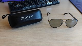 Gafas de sol tipo aviador negro/dorado