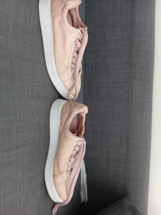 Zapatillas rosas y blancas