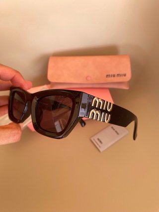 Gafas de Sol miumiu Rectangulares Negras