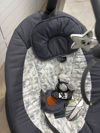 Hamaca eléctrica Lionelo con mando