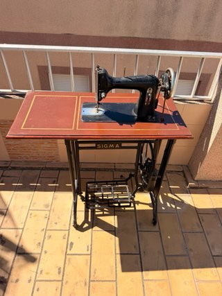 Máquina de Coser Antigua Sigma