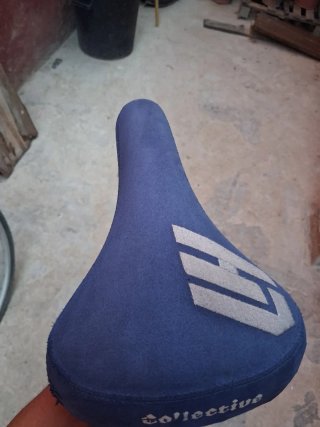 Bicicleta Dirt/Stunt Blanca Ruedas Azules