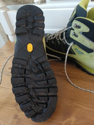 Botas de montaña Asolo semirrígidas