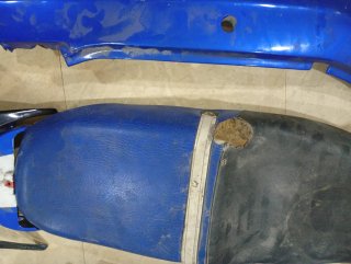 Suzuki GSX 750 F: Asiento y estética trasera