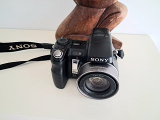 Sony Cyber-Shot DSC-H9