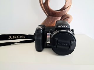 Sony Cyber-Shot DSC-H9