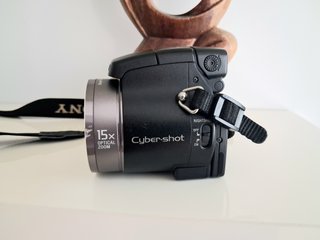 Sony Cyber-Shot DSC-H9