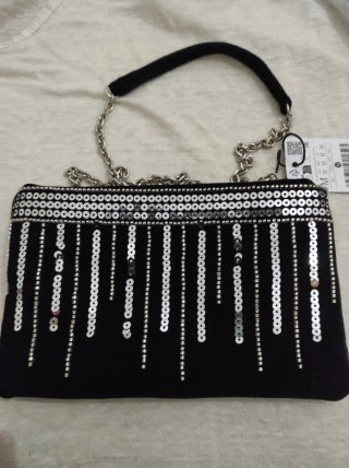 Bolso Negro Stradivarius con Lentejuelas