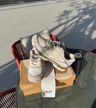 Asics NYC Beige/Gris