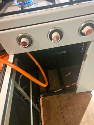 Cocina de gas blanca