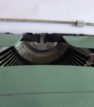 Máquina de escribir Olivetti Lettera 32