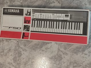 Piano Yamaha PSR-F50