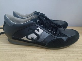 Scarpe ginnastica uomo nere.
