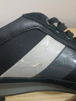 Scarpe ginnastica uomo nere.