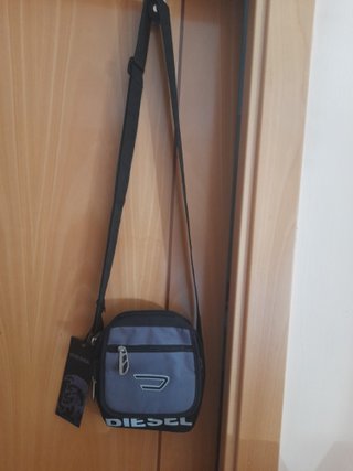 Bandolera Diesel Unisex Negra y Gris