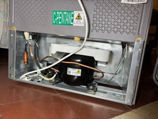 Frigorífico Cecotec 107L