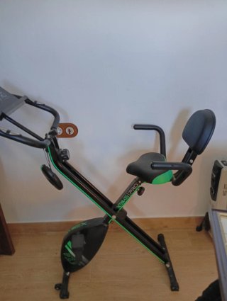 Bicicleta Estática cecotec y cinta de andar cecote