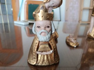 Belén figuras resina dorado