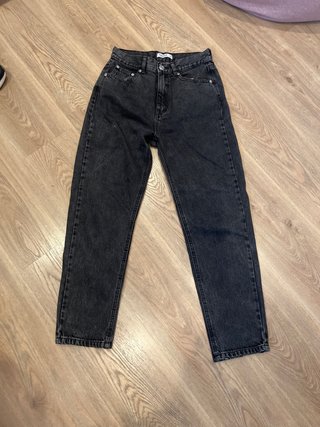 Pantalón vaquero negro