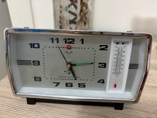 Orologio da tavolo con termometro funzionante