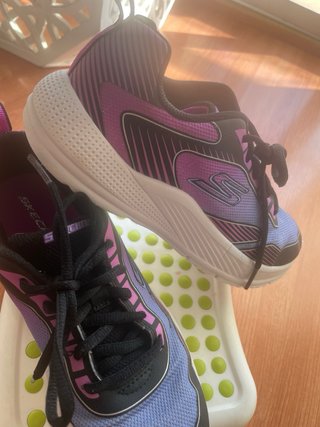 Zapatillas Skechers niña moradas y azules