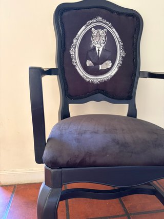 Poltrona con stampa tigre B&N