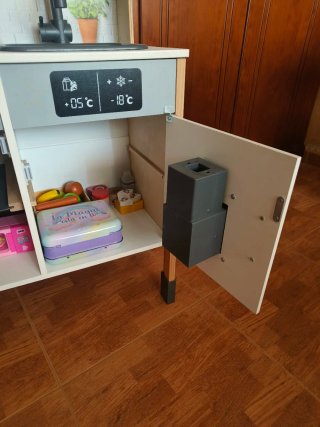 Cocinita de juguete de madera