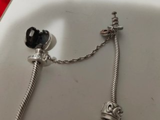 Pulsera Pandora con charms