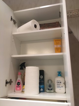 Mueble columna baño blanco