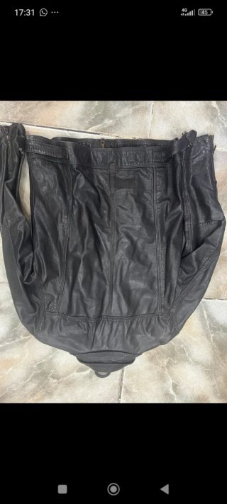 Chaqueta de cuero negra XL