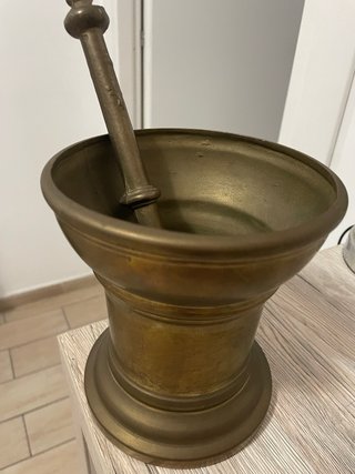 Mortaio e pestello in ottone