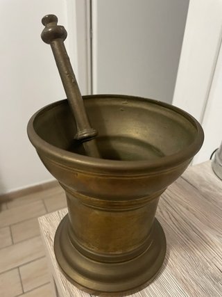 Mortaio e pestello in ottone