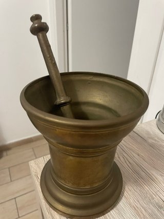 Mortaio e pestello in ottone