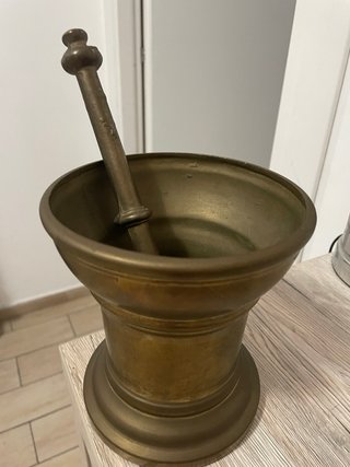 Mortaio e pestello in ottone