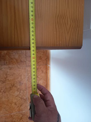 Mesita de noche de madera