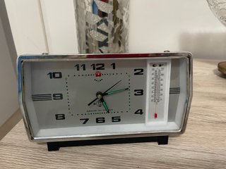 Orologio da tavolo con termometro